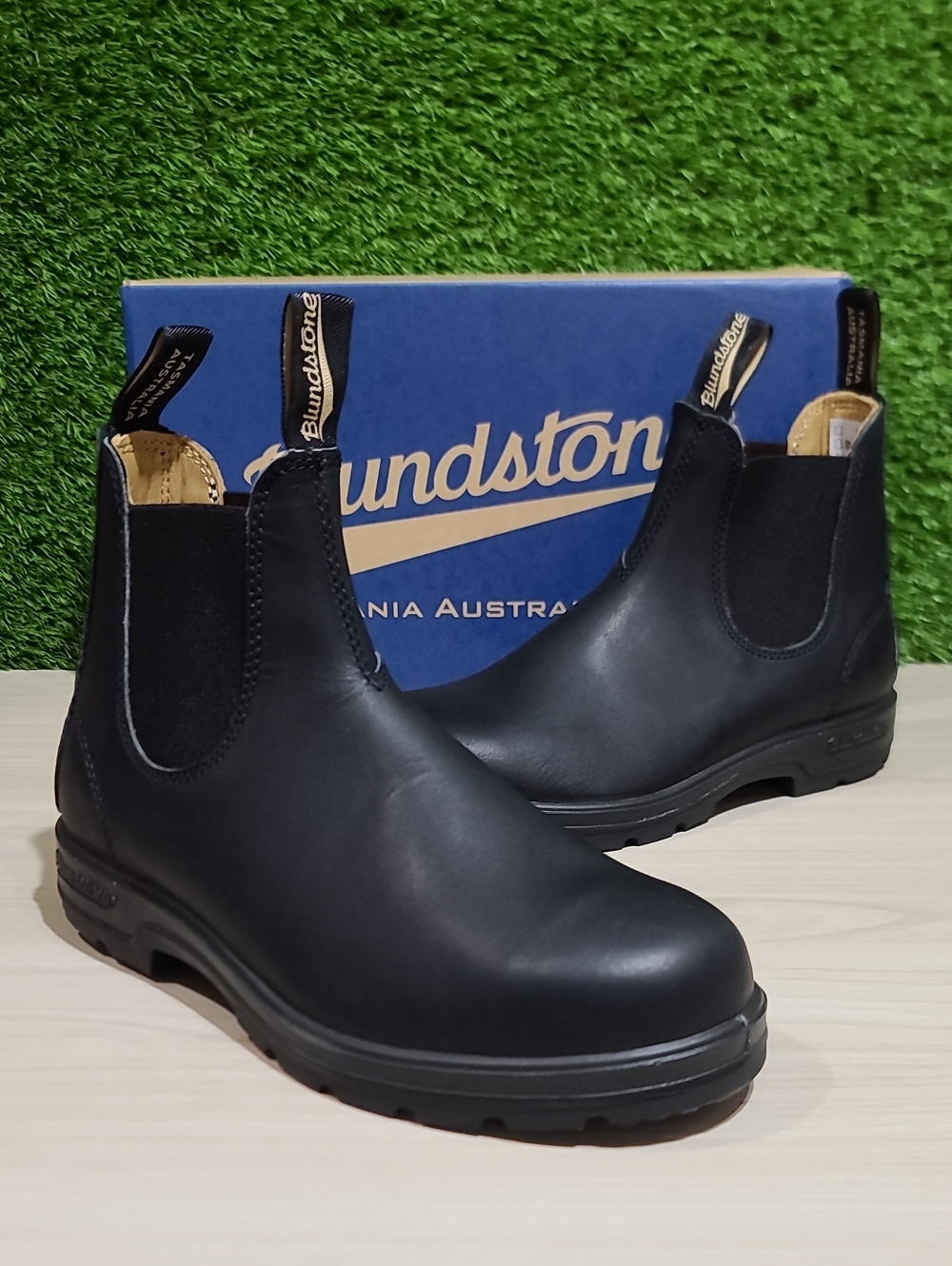 Blundstone Classics 558 Unisex Chelsea Boots AU 6.5 / US Women's 9.5 NEW